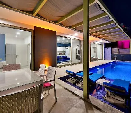 Villa 9 *